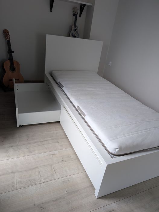 Łóżko IKEA Malm  90/200