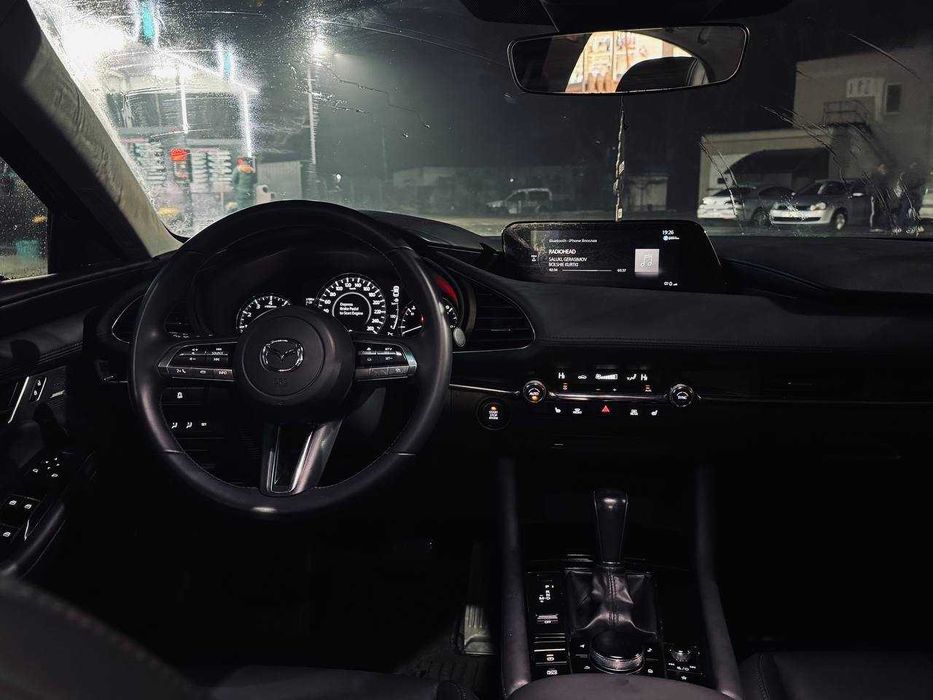 продам Mazda 3 2019