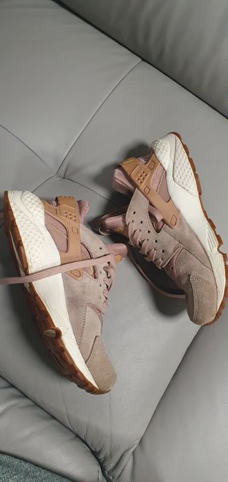 Nike 37.5
Sneakersy Wmns Air Huarache Run Sd