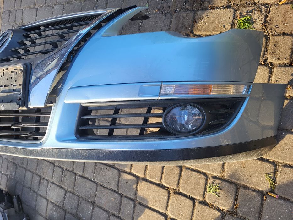 Zderzak przedni vw passat b6 06r z grilem lakier lb5m halogen kompletn