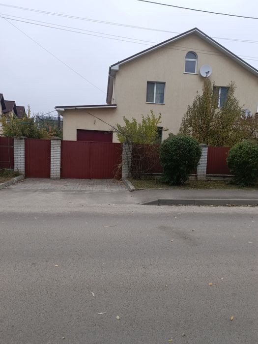 Оренда 1/ 2 будинка по вул.Фельдмана,(біля  басейна купава),разом з гаражем. - View 2