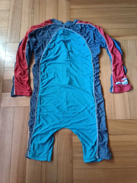 Strój, kombinezon do pływania