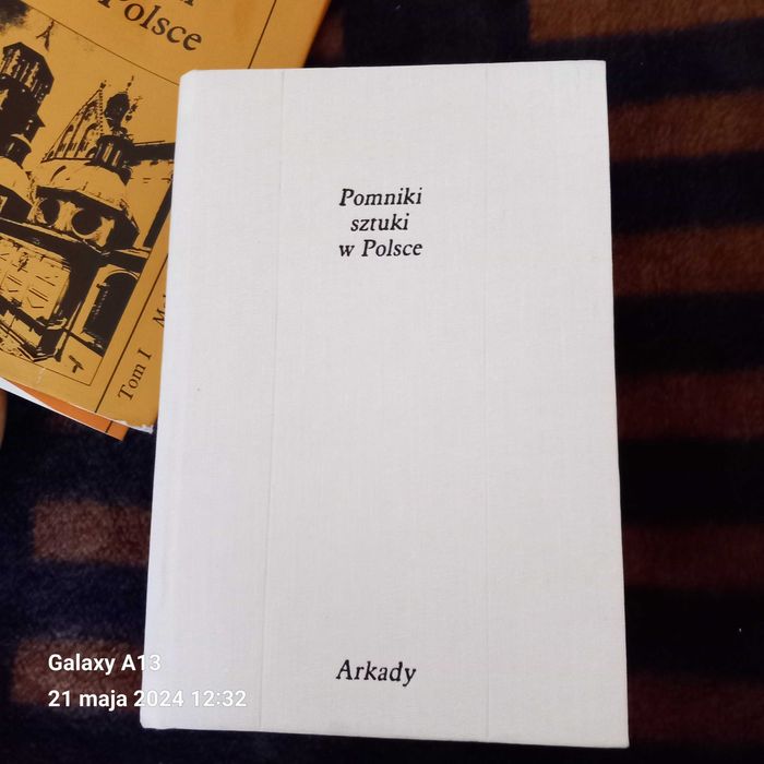 Literatura, pomniki sztuki w Polsce..