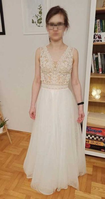 Suknia ślubna biała/ecru + welon