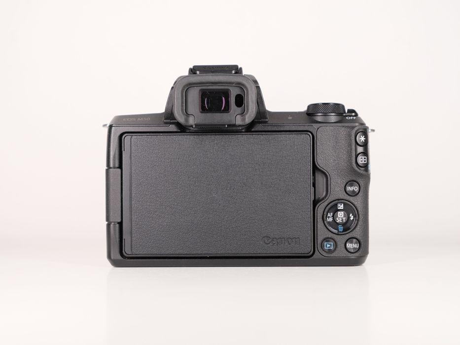 CANON M50 Kit EF-M 15-45 STM + adapter