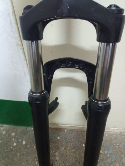 Велосипедна вилка сантур xct 26