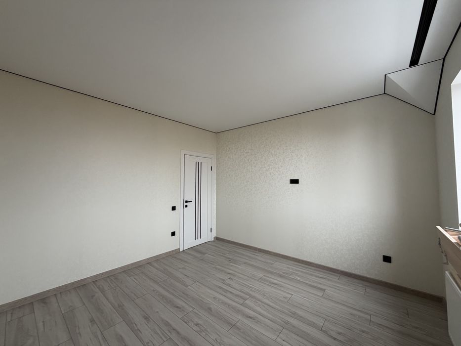 Продаж таунхауса з ремонтом від забудовника! Поруч ТЦ, АТБ, транспорт