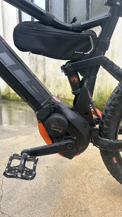 Bicicleta eletrica de MTB com motor bosch.