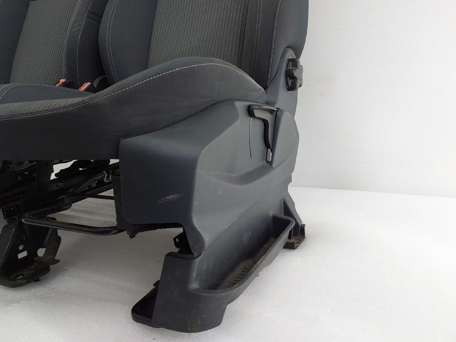 Conjunto de bancos FORD C-Max II (DXA/CB7, DXA/CEU)