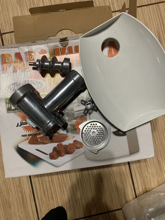 Мясорубка Pars Khazar MG1100P
