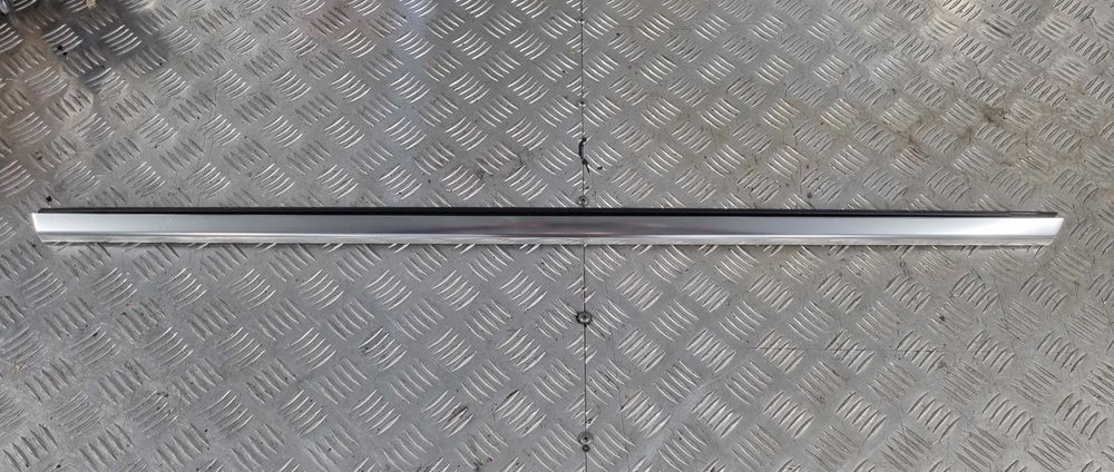 Listwa chrom drzwi prawy tył Mercedes GLC W253 ŁADNA