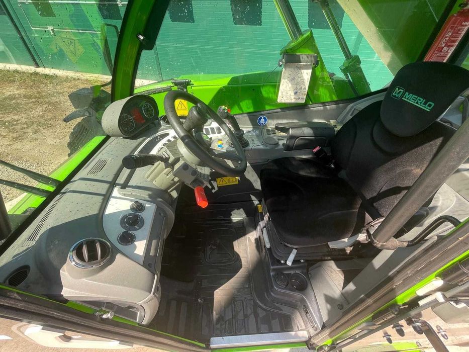 Merlo Empilhador telescópico-Fixo Merlo P27.6 Plus