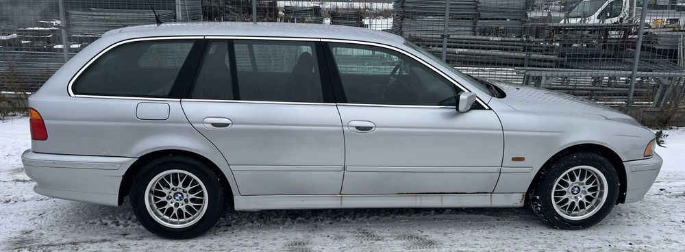 samochód BMW 520 (E39)