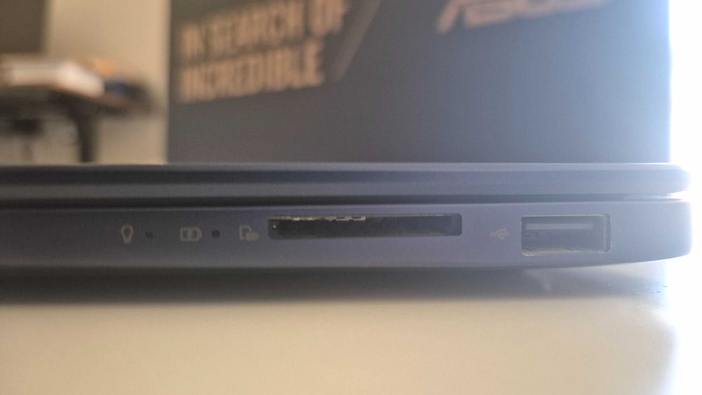 Portátil Asus Zenbook UX430UQ - bateria NOVA, (substituída à menos de 1 mês)