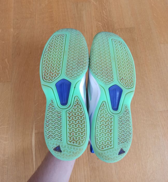 Волейбольні Кросівки для Дівчини Adidas Оригінал Розмір 40-25,5см