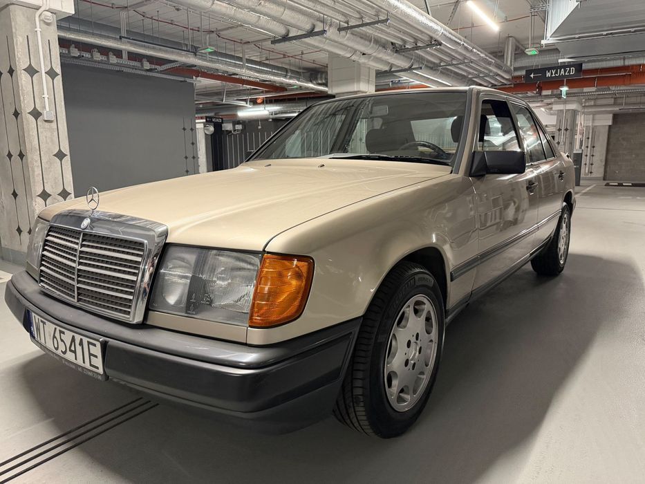 Mercedes-Benz W124