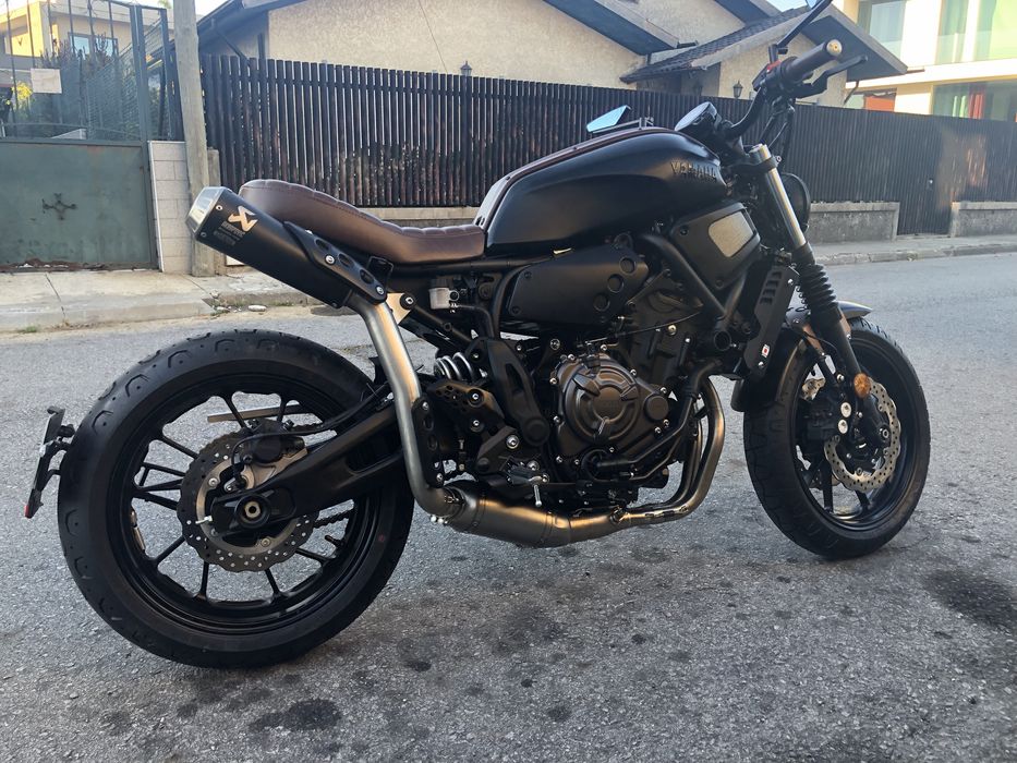 YAMAHA XSR 700 (Muito estimada)