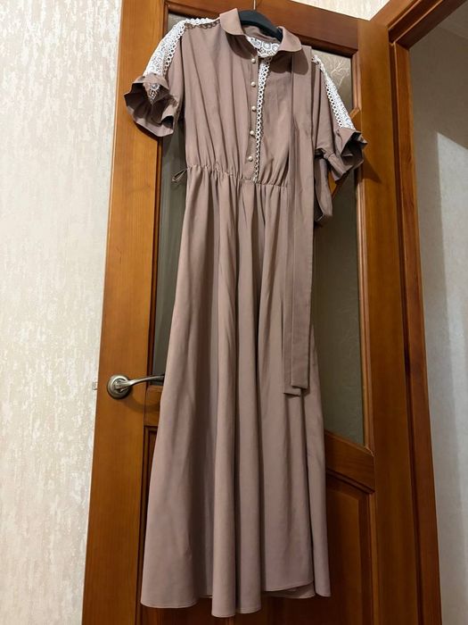 Б/У плаття,одягалися 1-2 рази