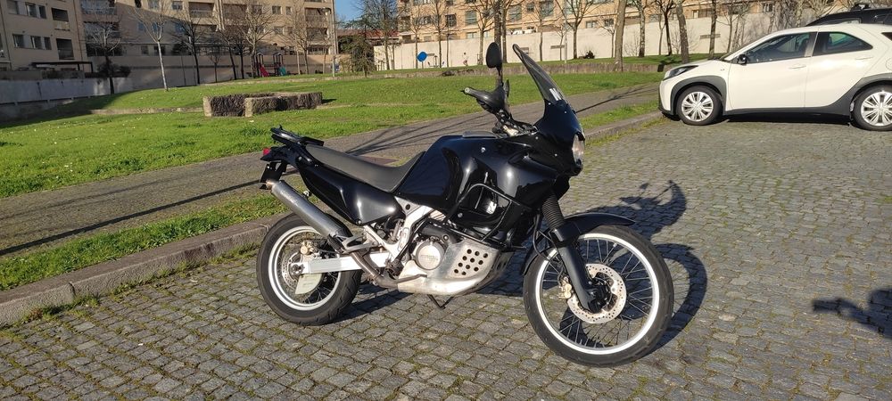 África Twin XRV 750