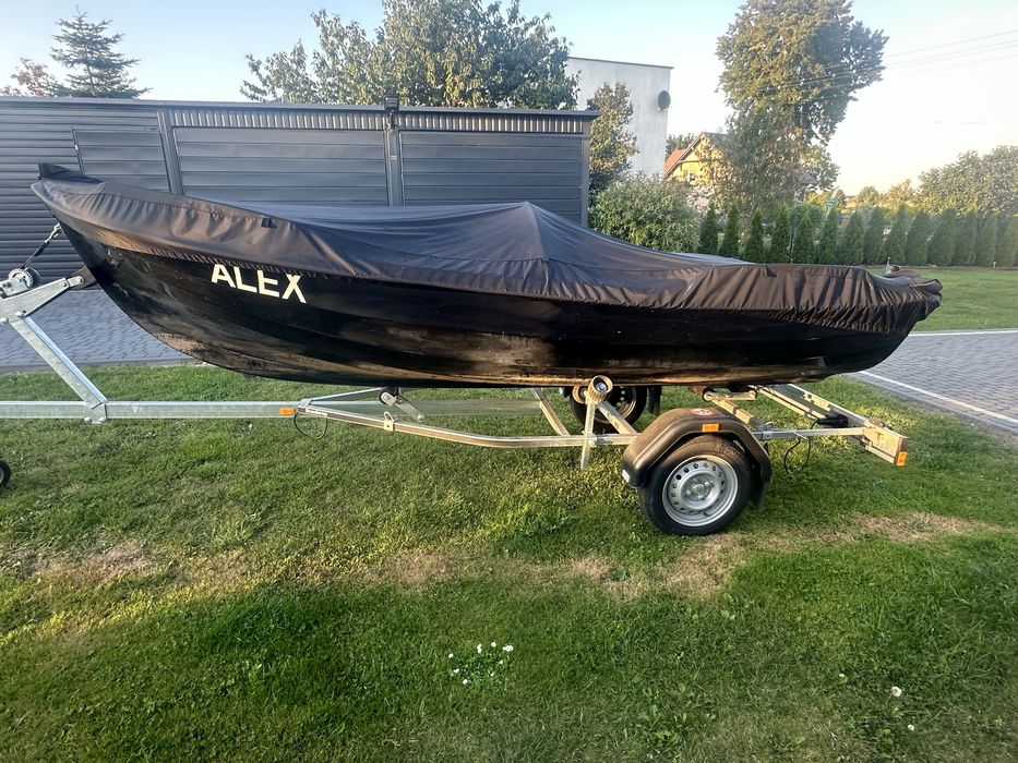 Łódka Wiosłowa  + przyczepka.