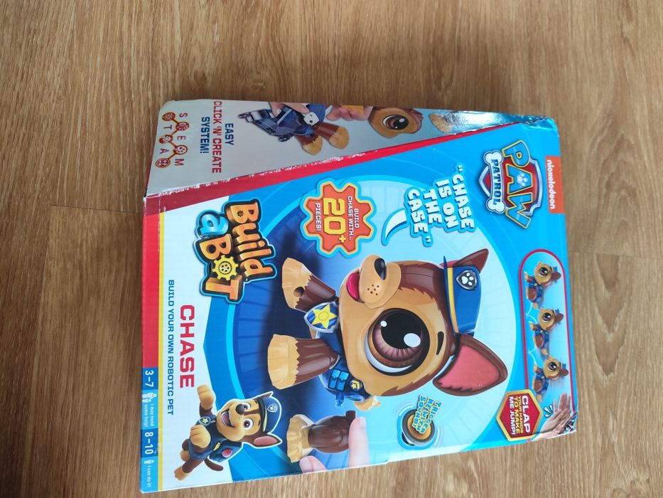 Robot interativo build a bot chase