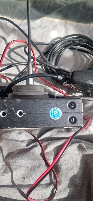 Cb radio plus antena
