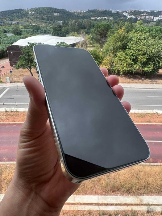 iPhone 13 Pro Max como Novo (Garantia de 6 meses)