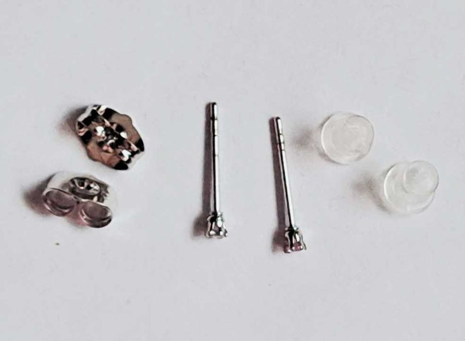 милые маленькие сережки