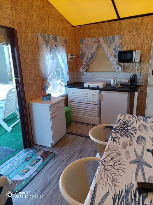 Venda de caravana com avançado em espaço privado