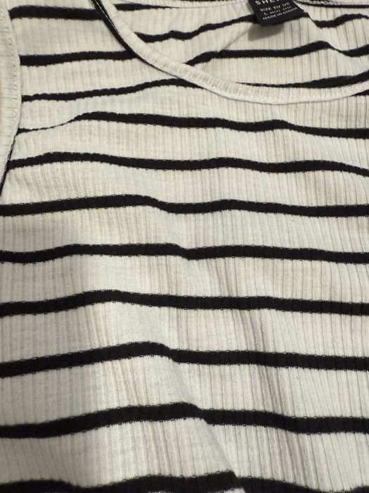 Сукня міді по фігурі