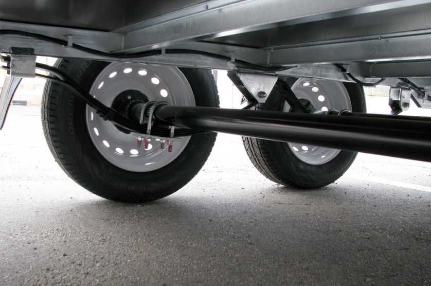 Двухосный легковой прицеп САРМАТ для тяжелых грузов / легковий причіп