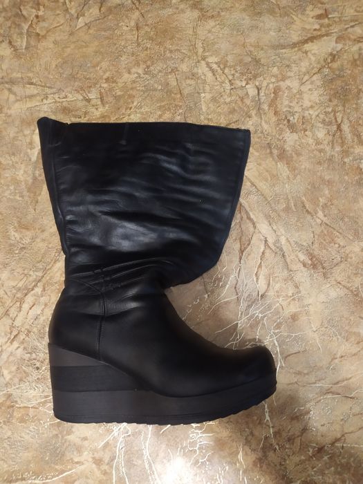 Зимние сапоги на платформе