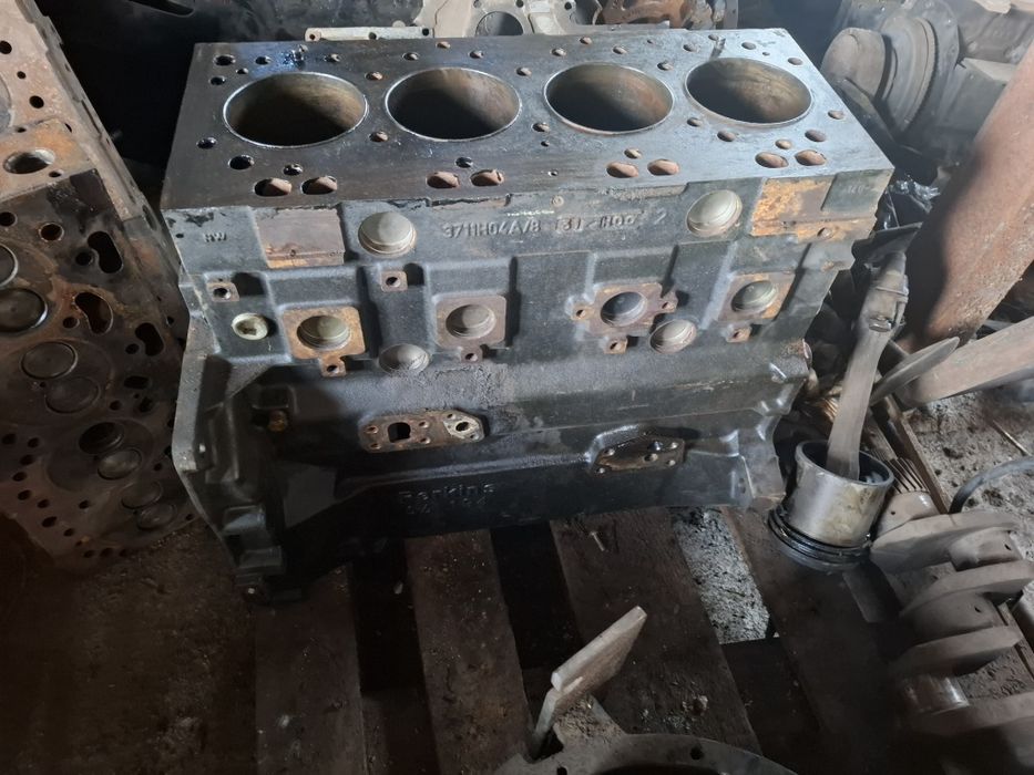 Silnik perkins AA 1004 AB części blok głowica wał podstawa alternator
