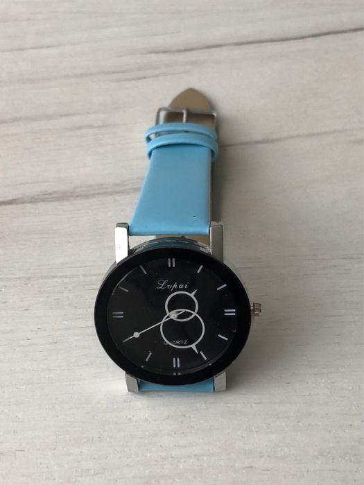 Zegarek damski męski młodzieżowy unisex czarny w pudełku na prezent