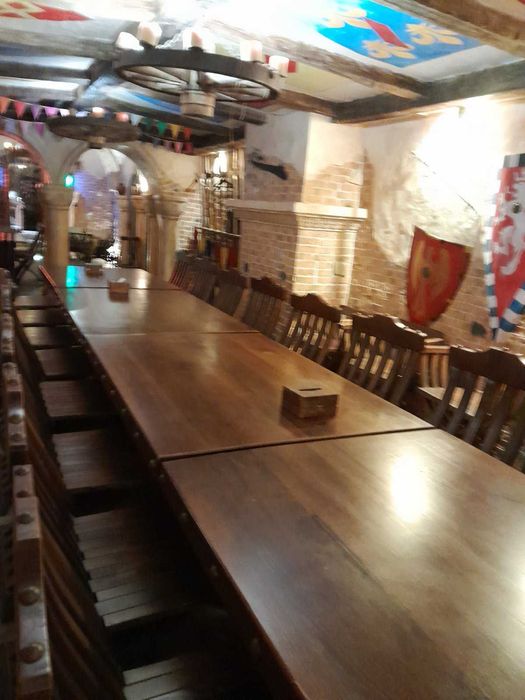 СРОЧНО продам готовый бизнес в Центре,действующий ресторан с ремонтом.