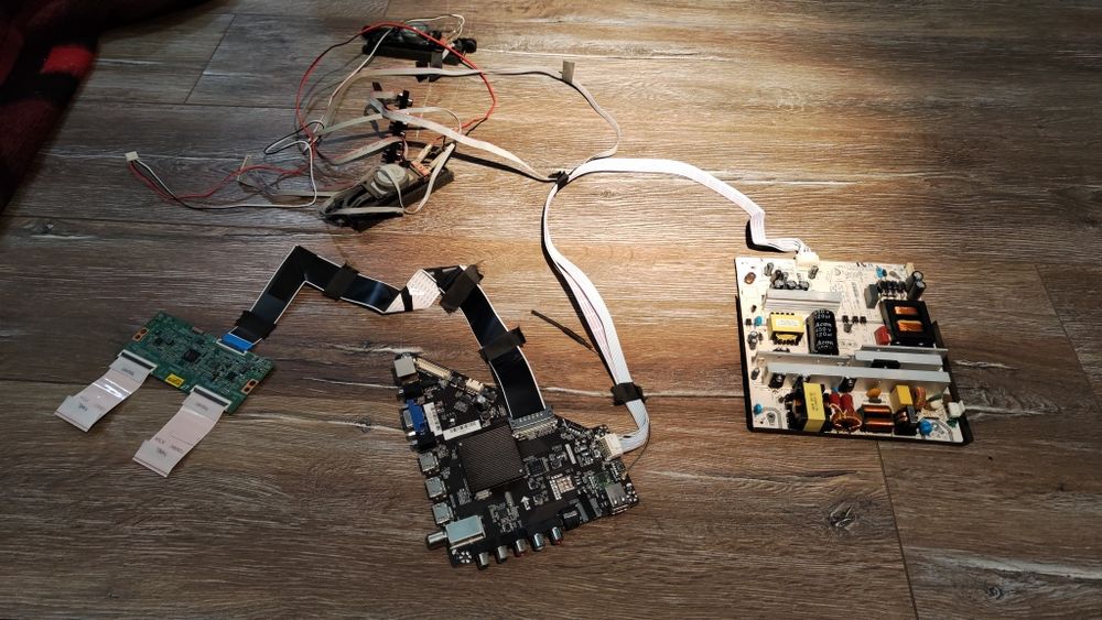 Manta 65lua58l - kompletna elektronika oraz ledy