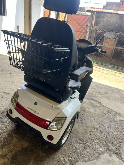 Scooter Elétrica de Mobilidade GoOse + Oferta de Segunda Scooter para Peças
