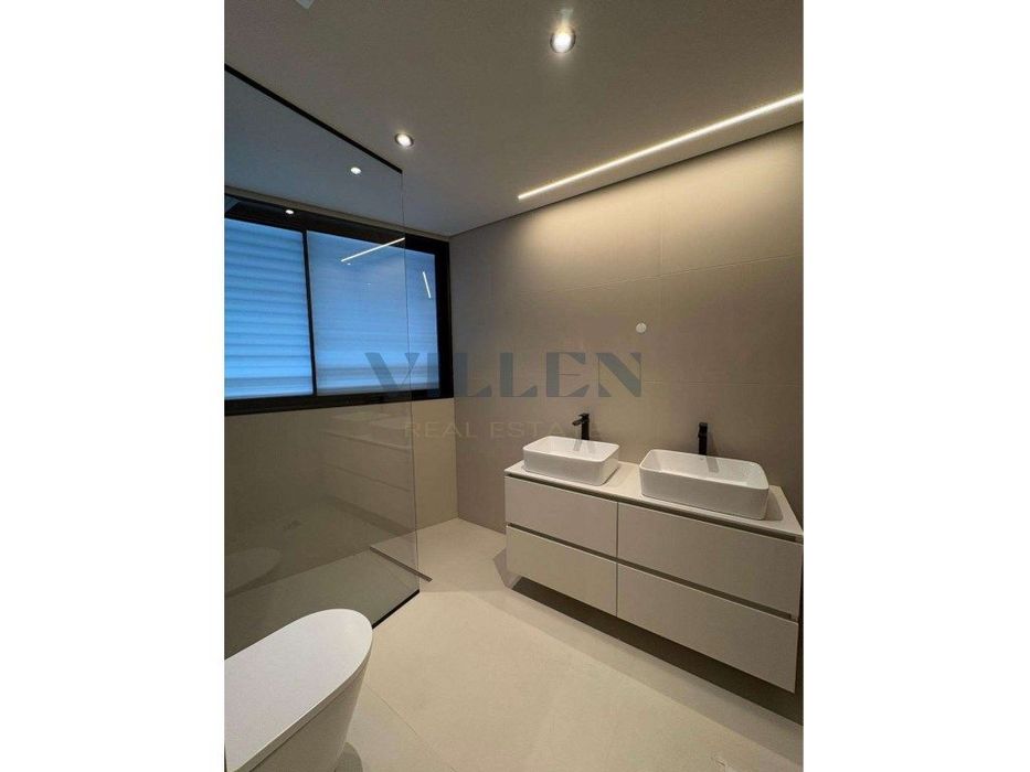 Apartamento T2 | Edifício Bismark