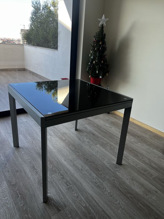 Mesa de vidro extensível