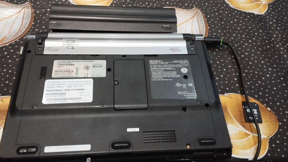 Продам ноутбук Sony VGN-TT290 
Экран:	11.1'' (1366x768 пикселей)
Проце