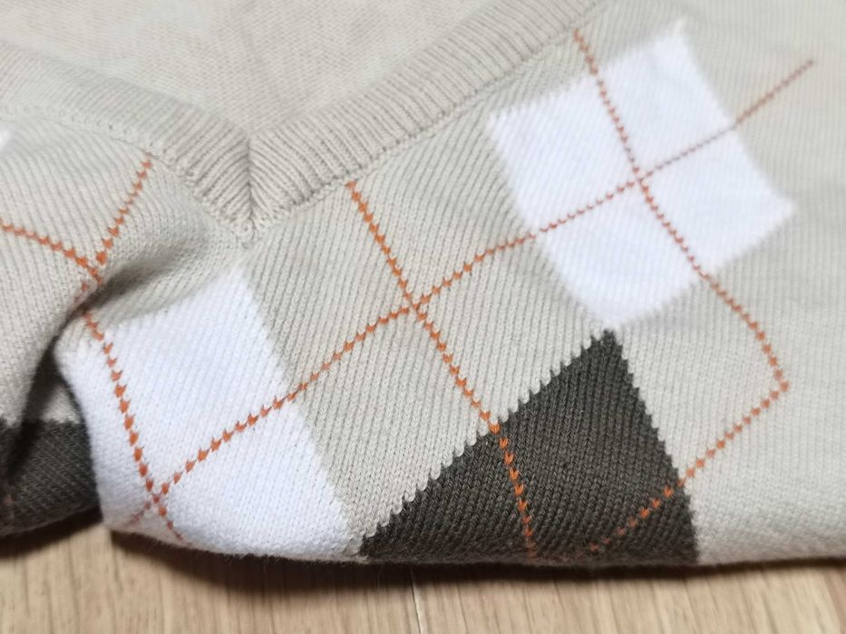 Cream Vest With Diamonds 42