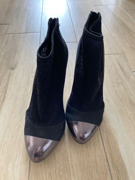 Buty Bershka czarne r.40