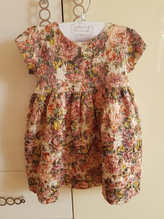 Шикарное платье на годик