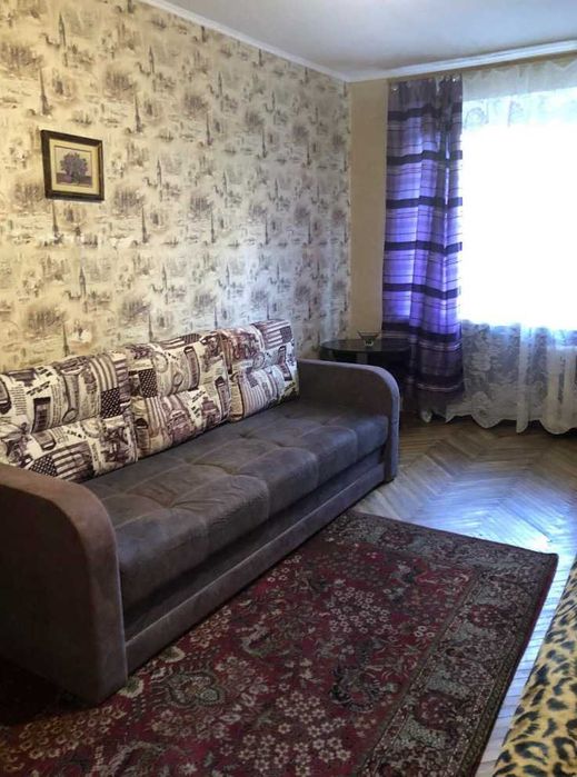 Гарна квартира з меблями та технікою у зручній локації. Васильків