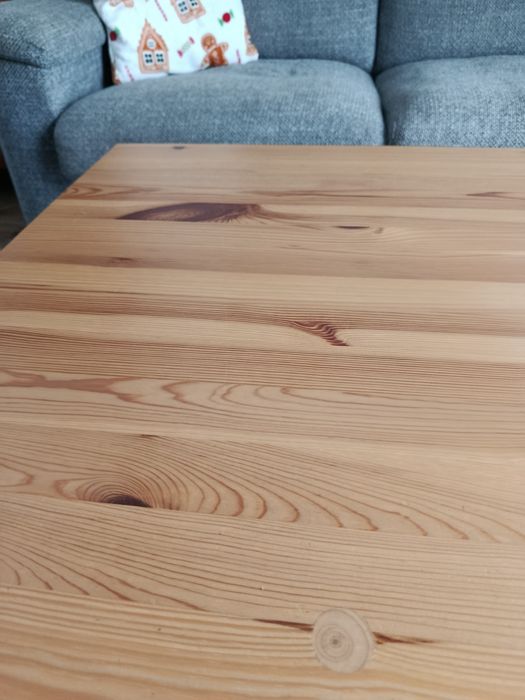 Drewniany stół kawowy Ikea