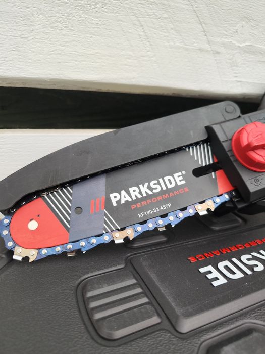 Акумуляторна ланцюгова пила PARKSIDE PERFORMANCE PPAGHS 20-Li A1