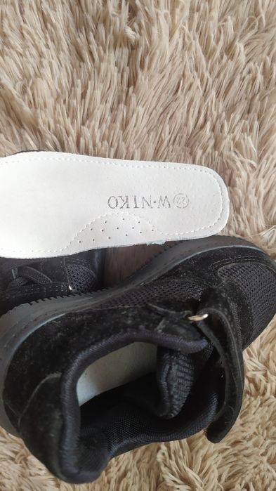 Продам дитячі кросівки. - 22 р.