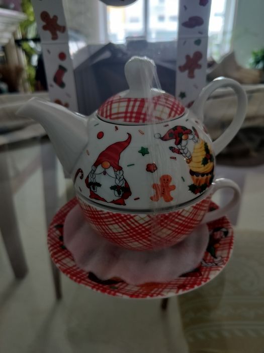 Conjunto bule e chávena de chá