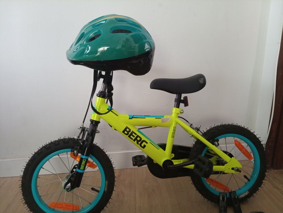 Bicicleta Berg infantil amarela limão com capacete