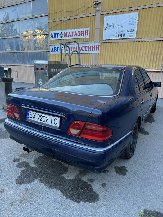 Мерседес E250 w210